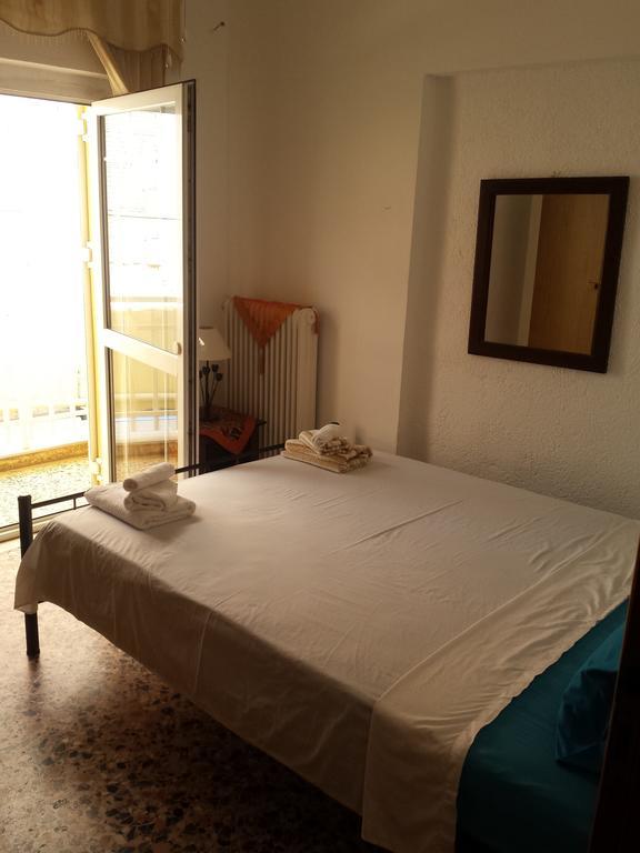 Apartment Froso On The Beach Rethimnon Kamer foto